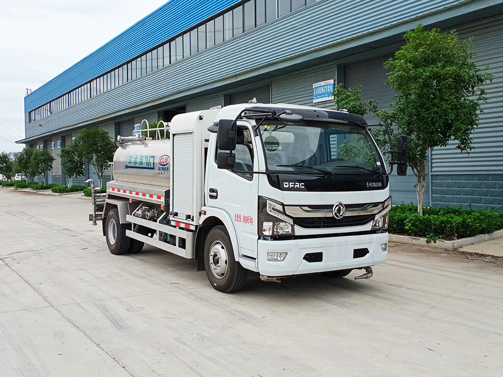 CL5093GSSBEV东风5方纯电动洒水车