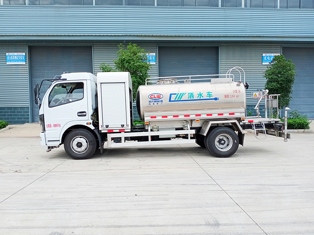 CL5093GSSBEV东风5方纯电动洒水车