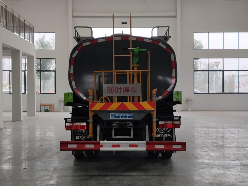 D7.F7系列11.1方洒水车